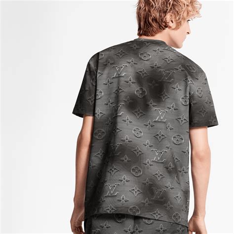 louis vuitton monogram 3d effect print packable t-shirt|Louis Vuitton t shirt price.